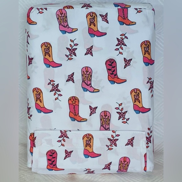 C&C California Cowboy Boots and Flowers Sheet Set - King - Picture 3 of 4